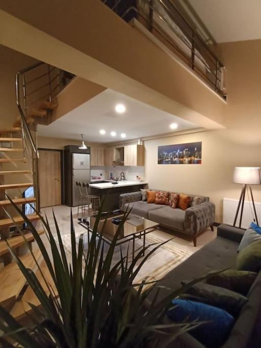 Sehir Merkezinde Loft Residence, Havalimanina Metro Ile 25 Dakikada Aktarmasiz Ulasim Апартаменты Стамбул